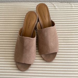 14th and Union Open Toe Suede Mule Heels Size 6